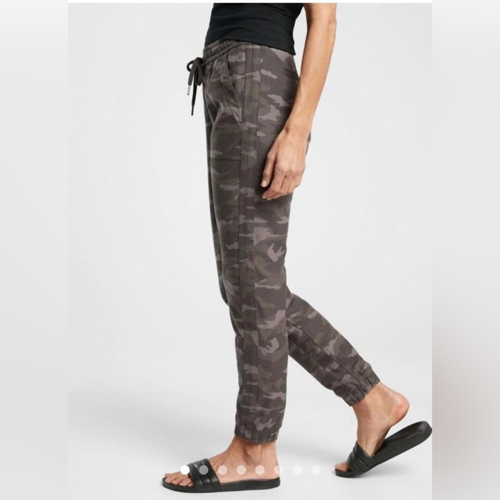 Athleta Farallon Drawstring Camo Joggers | Size 0 | Great Condition